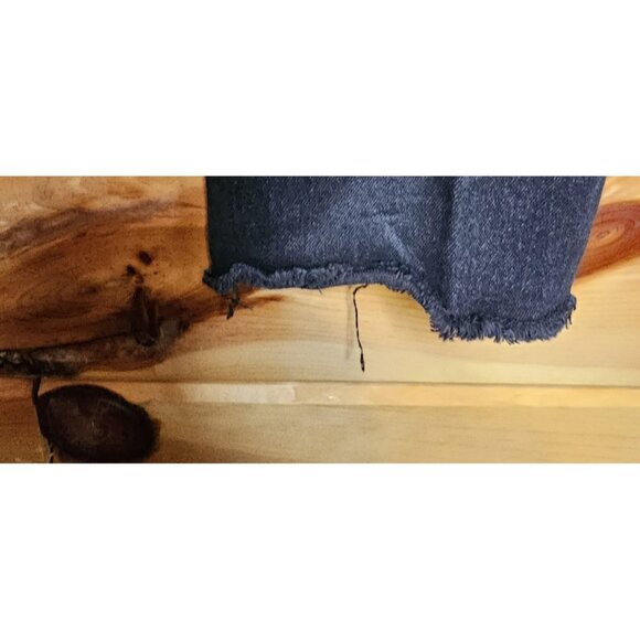 Levi's High Rise Ankle Girl's Size 10 Black Straight Frayed Leg Opening Jeans - Picture 8 of 11